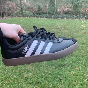 adidas VL Court 3.0 Sneaker M9.5